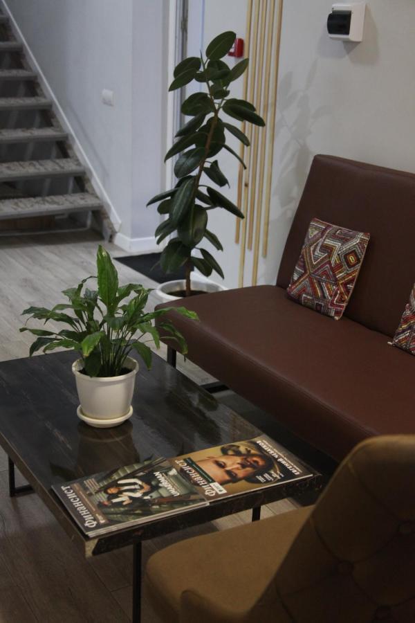 Jardin Hotell Aqtöbe Exteriör bild